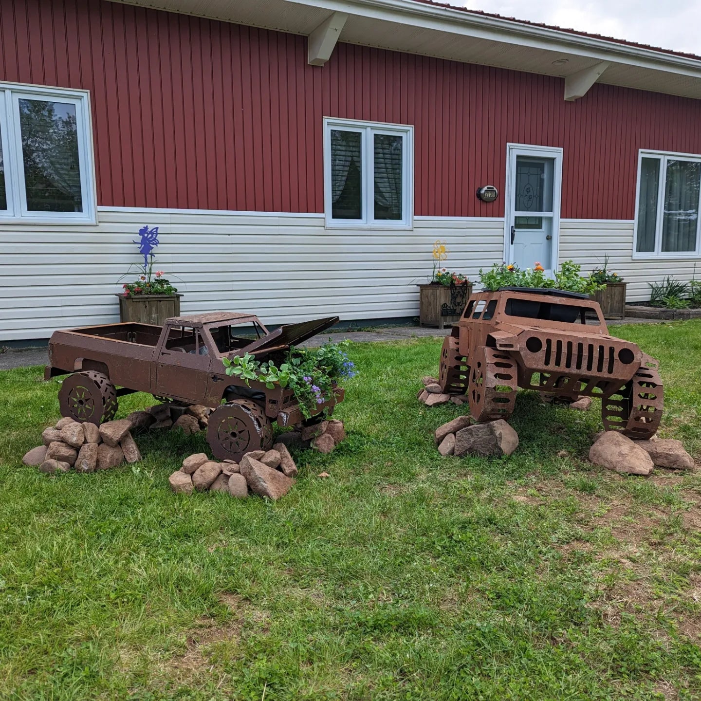 Jeep Firepit/Flower Pot